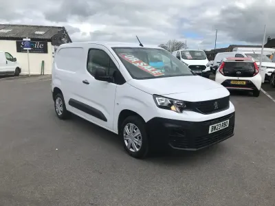 Used Peugeot Partner Premium 2023 White MPV
