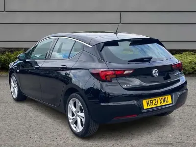 Begagnad Vauxhall Astra SRi 143 HK (105 kW) 2021 Svart Halvkombi