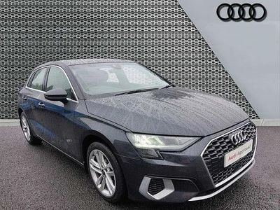 Usado Audi A3 Sport 147 HP (108 kW) 2023 Cinzento Sedan