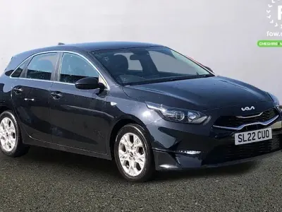Usado Kia Ceed Air 120 HP (88 kW) 2021 Preto Citadino