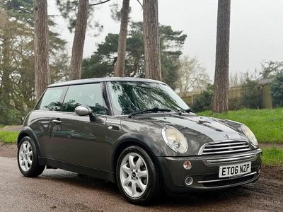 Używany Mini Cooper Hatch 2006 Szary Hatchback