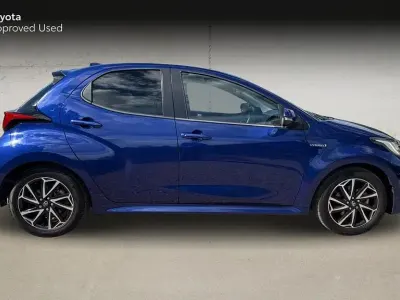 Used Toyota Yaris Design 116 HP (85 kW) 2021 Blue Hatchback