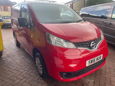 Gebraucht Nissan NV200 Acenta 2016 Rot Van / Kleinbus