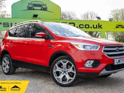 Used Ford Kuga Titanium 120 HP (88 kW) 2017 Red SUV