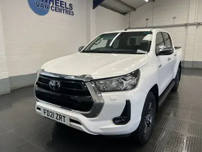 Used Toyota HiLux 150 HP (110 kW) 2021 White Pickup