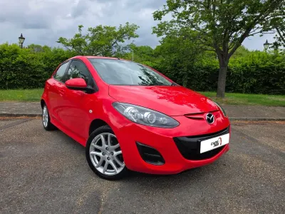 Używany Mazda 2 2011 Czerwony Hatchback