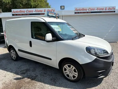 Used Fiat Doblò S 2022 White MPV