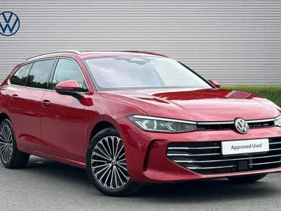 Used VW Passat Elegance 147 HP (108 kW) 2026 Red Estate