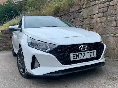 Used Hyundai i20 SE 101 HP (74 kW) 2023 White Hatchback