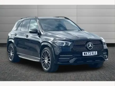 Käytetty Mercedes GLE400 AMG line 325 HP (239 kW) 2023 Musta Katumaasturi