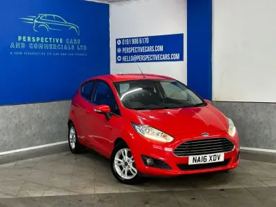 Used Ford Fiesta Zetec 100 HP (73 kW) 2016 Red Hatchback