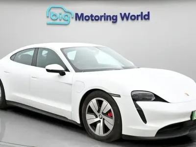 Usado Porsche Taycan Performance Package 389 kW (530 CV) 2022 Berlina