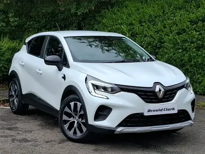 Usado Renault Captur Evolution 142 HP (104 kW) 2023 Branco SUV
