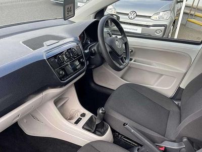 Used VW up! move up! 60 HP (44 kW) 2017 White Hatchback