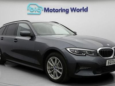 BMW 330e