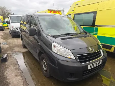Used Peugeot TePee Comfort 2013 Grey MPV