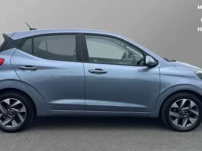 Gebraucht Hyundai i10 Advanced 63 PS (46 kW) 2025 Blau Kleinwagen