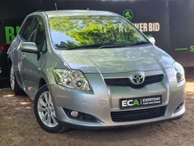 Used Toyota Auris 97 HP (71 kW) 2009 Silver Hatchback