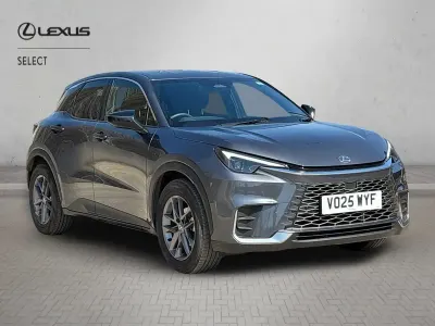 Używany Lexus LBX 136 KM (100 kW) 2025 Szary SUV