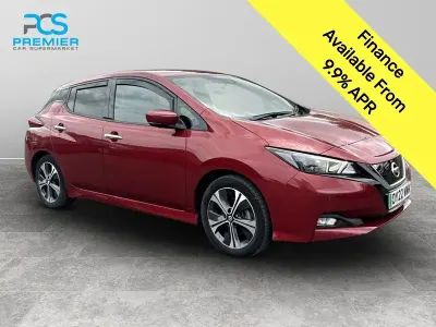 Used Nissan Leaf N-Connecta 110 kW (150 HP) 2022 Red Hatchback