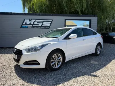 Used Hyundai i40 SE 141 HP (103 kW) 2017 White Sedan