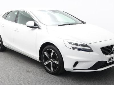 Used Volvo V40 R-Design 122 HP (89 kW) 2017 White Hatchback