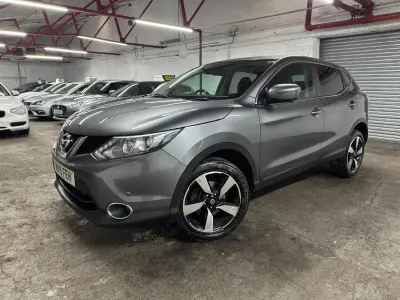 Używany Nissan Qashqai N-TEC 115 KM (84 kW) 2015 Szary SUV
