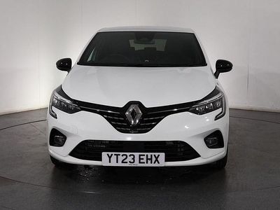 Used Renault Clio V Techno 2023 White Hatchback