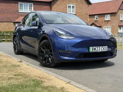Used Tesla Model Y Long Range AWD 378 kW (514 HP) 2023 Blue SUV