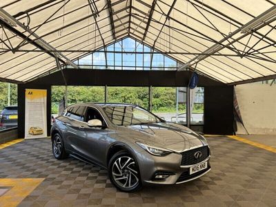 Infiniti Q30