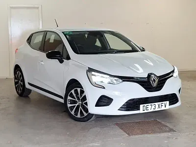 Used Renault Clio Evolution 90 HP (66 kW) 2023 White Hatchback