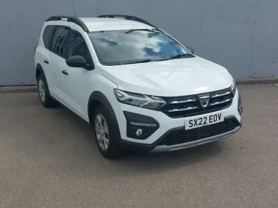 Używany Dacia Jogger Essentiel 109 KM (80 kW) 2022 Biały Minivan