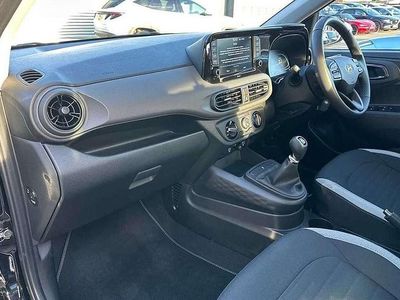 Used Hyundai i10 Advanced 62 HP (45 kW) 2024 Black Hatchback