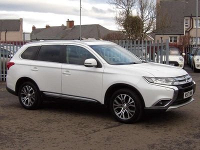 Used Mitsubishi Outlander 2017 White SUV