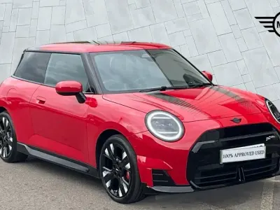 Usado Mini Cooper Hatch 186 kW (254 HP) 2025 Vermelho Citadino