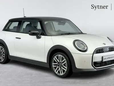 Used Mini Cooper Hatch 113 kW (154 HP) 2025 White Hatchback