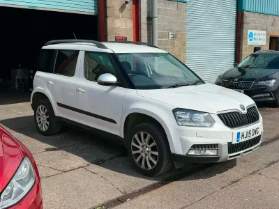 Used Skoda Yeti SE 104 HP (76 kW) 2015 White SUV