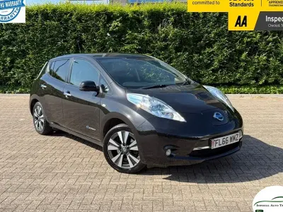 Used Nissan Leaf Tekna 80 kW (109 HP) 2016 Black Hatchback