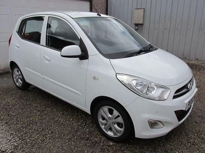 Used Hyundai i10 Active 86 HP (63 kW) 2011 White Hatchback