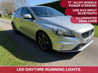 Begagnad Volvo V40 R-Design 2014 Silver Halvkombi