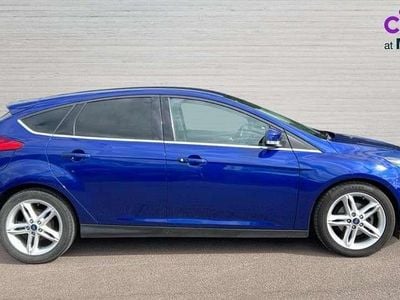 Used Ford Focus Titanium 125 HP (91 kW) 2018 Blue Hatchback