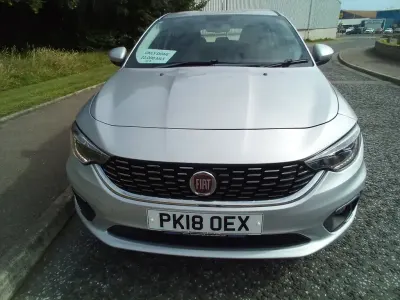 Used Fiat Tipo Lounge 95 HP (69 kW) 2018 Grey Hatchback