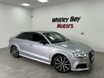 Begagnad Audi A3 Black Edition 150 HK (110 kW) 2018 Silver Sedan