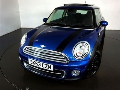 used Mini Cooper Hatch 1.63d-2 OWNER CAR FINISHED IN LIGHTNING BLUE WITH HALF LEATHER UPHO