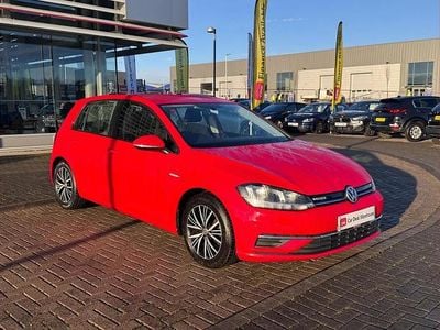 Used VW Golf VII SE 128 HP (94 kW) 2018 Red Hatchback
