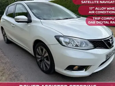 Used Nissan Pulsar Tekna 110 HP (80 kW) 2014 White Hatchback