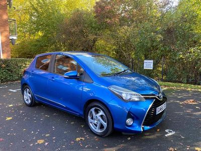 Blue Used 2017 Toyota Yaris Hybrid Hatchback | £9,525 (Fair price)