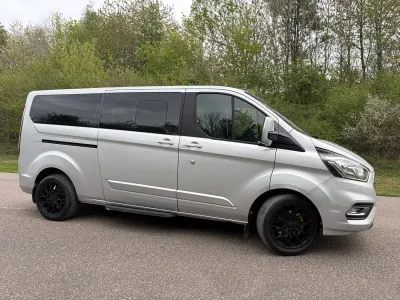 Begagnad Ford Tourneo Custom Titanium 2019 Silver Van