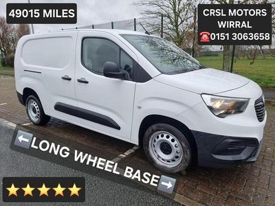 Used Vauxhall Combo Edition 100 HP (73 kW) 2019 White MPV