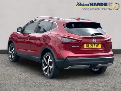 Used Nissan Qashqai N-Motion 158 HP (116 kW) 2021 Red SUV
